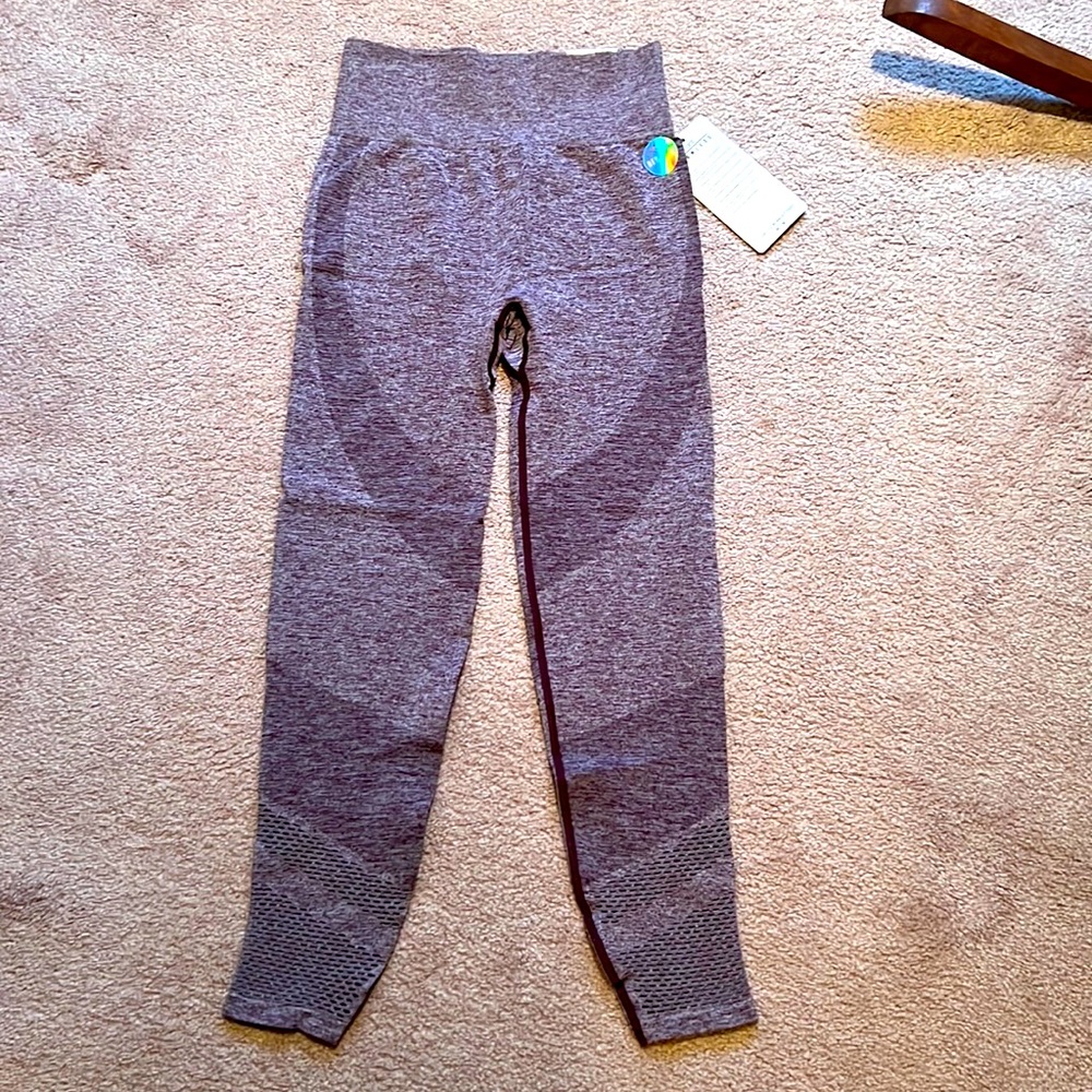 NWT PINK Seamless Workout Leggings